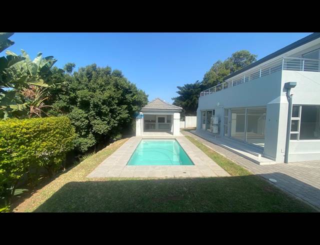 4 BEDROOM HOUSE FOR SALE IN COMPENSATION BEACH